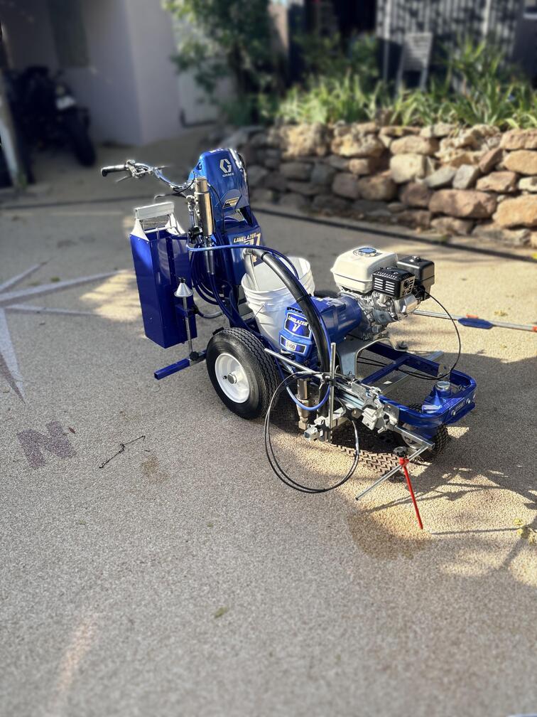 Machine de marquage au sol