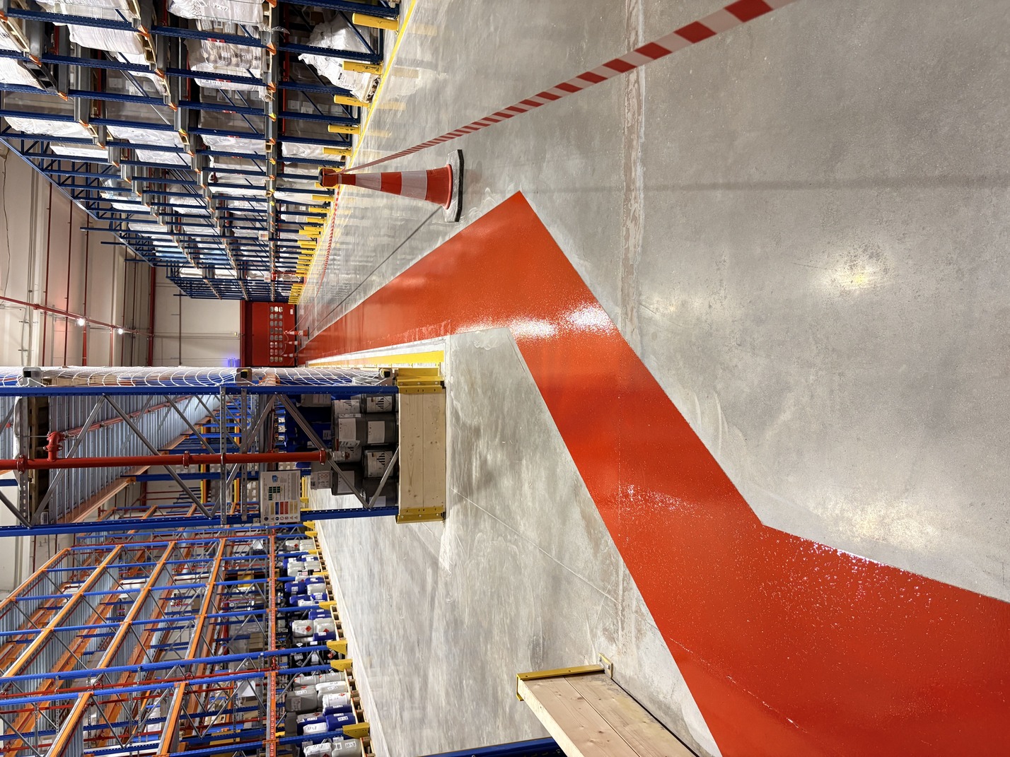 Marquage industriel, revêtement résine en entrepôt
