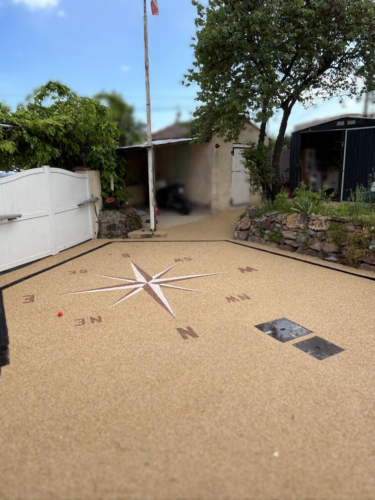 Résine gravillonnée sur béton de résidence principale