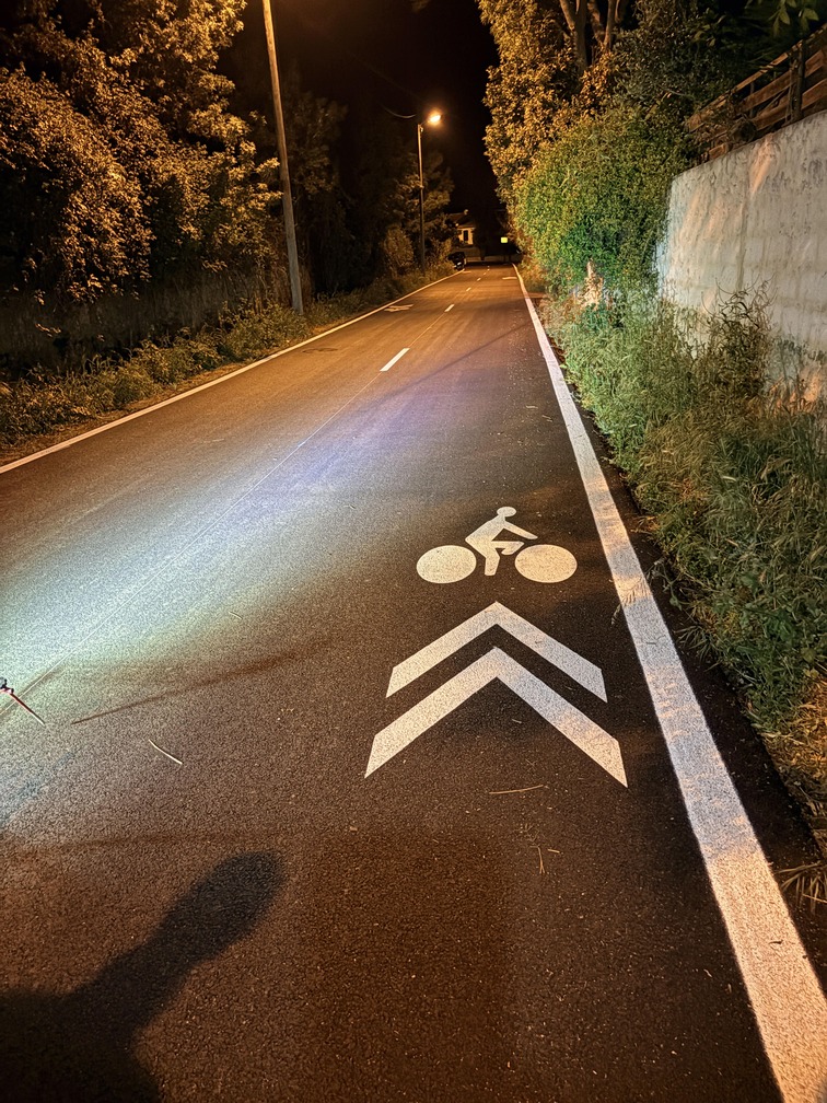 Marquage piste cyclable sur route en agglomération