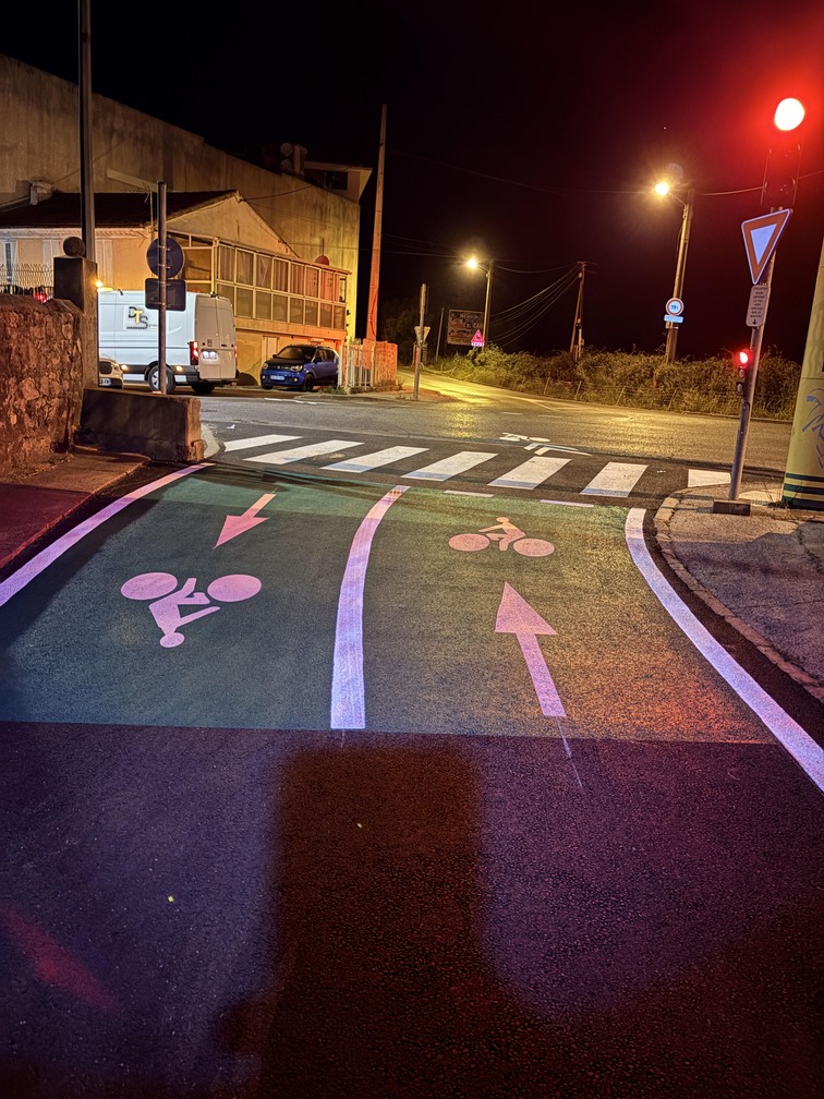 Remise en état du marquage piste cyclable en agglomération